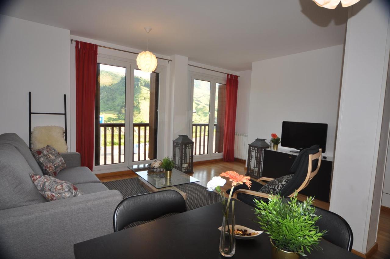 Apartamentos Tirol 福米加尔 外观 照片